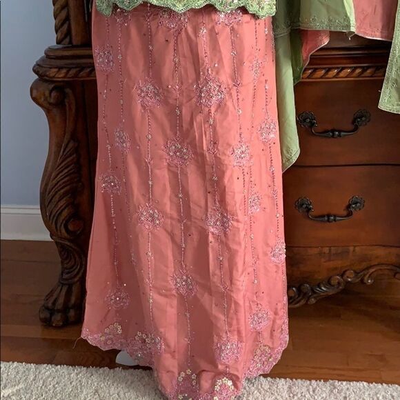 Indian/Pakistani Lehenga suit - 3 piece - Picture 6 of 8